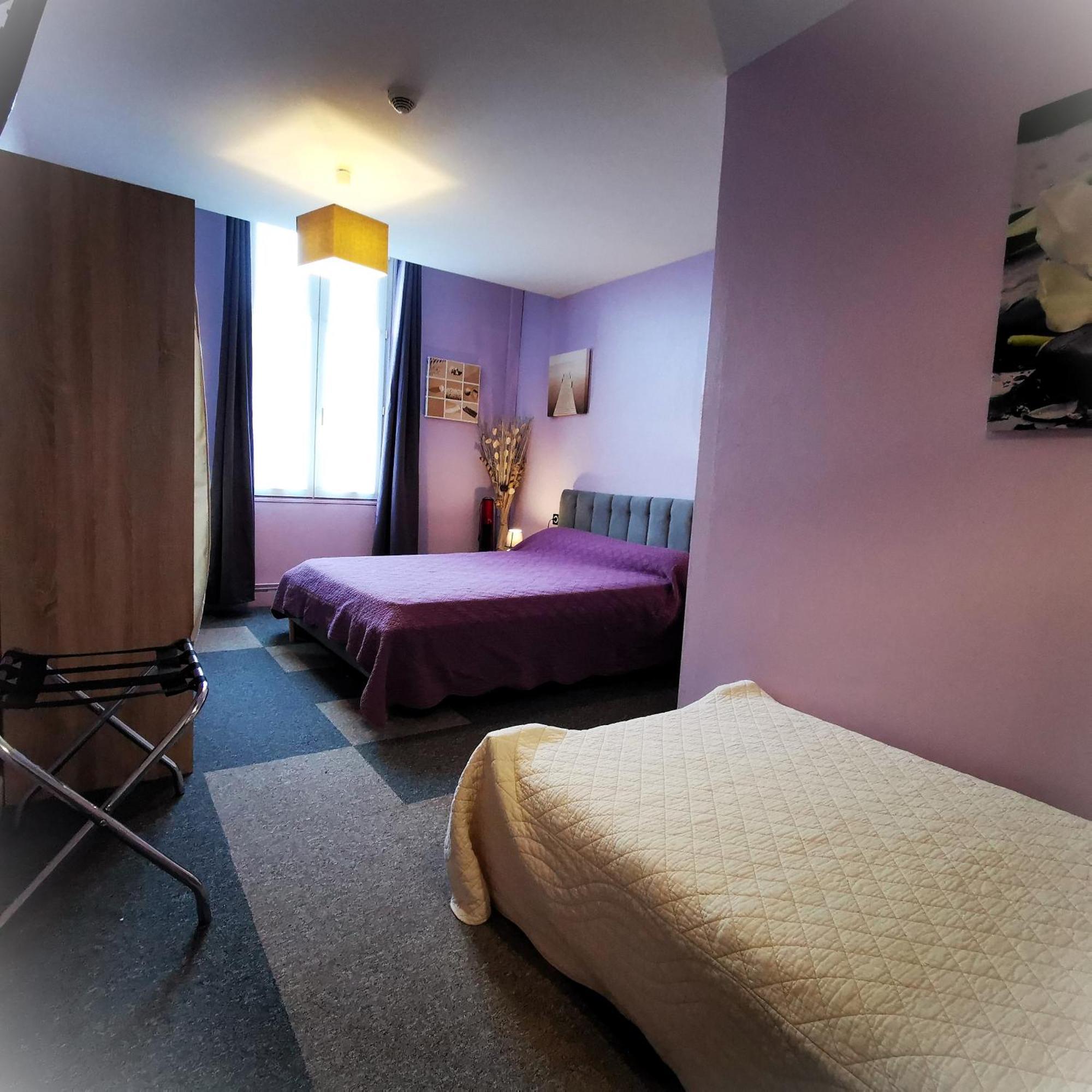 Logis Hotel & Restaurant Le Saint Savinien Exterior photo